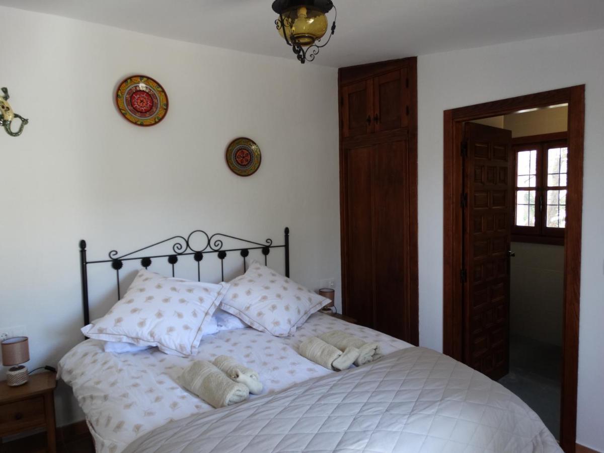 B&B Cortijo Loma Leon Cutar 外观 照片